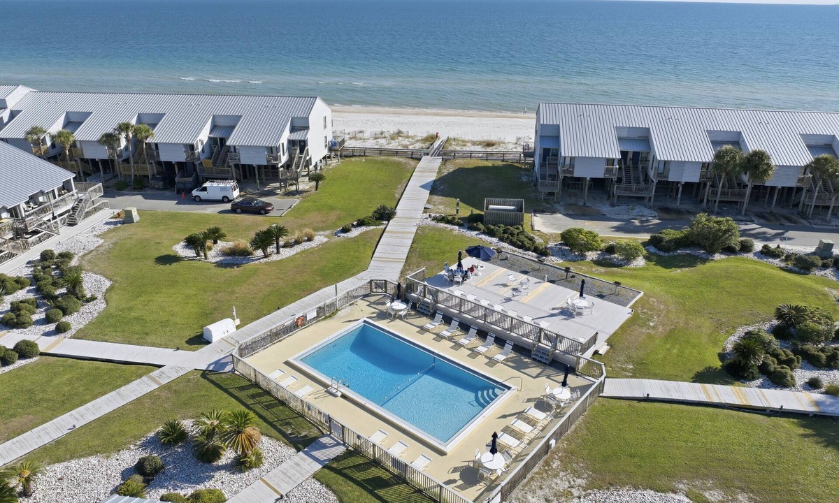East End House | Ocean Mile K-6 ~ Salty Smiles! Offers unobstructed pool front and Gulf views! Newly renovated!