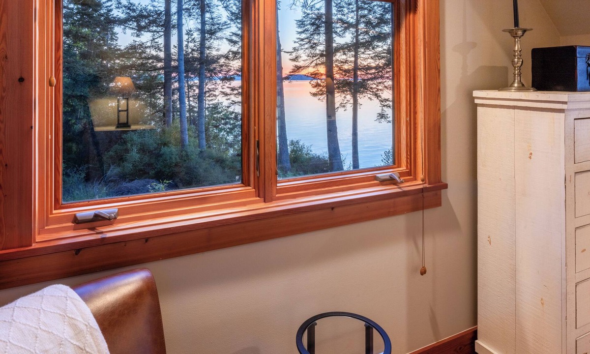 Eastsound House | Orcas Waterfront Custom Home, 180 Degree Summer Sunset & Sunrise, Sleeps 12