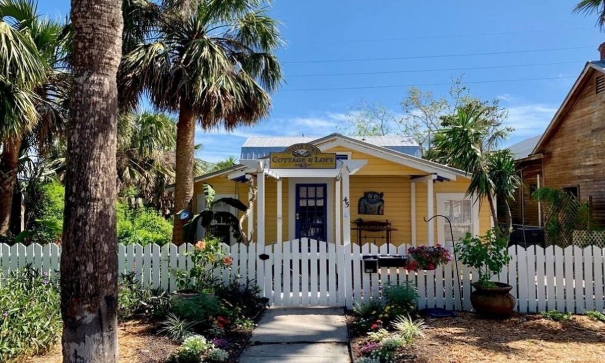 Historic Downtown Apalachicola House | Oystertown Cottage