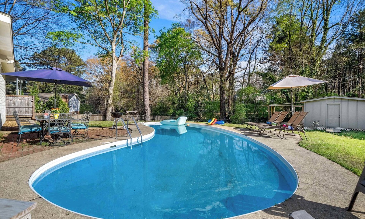 Northport House | Paddlecreek Pool House 4BR+Game Room & Pool!