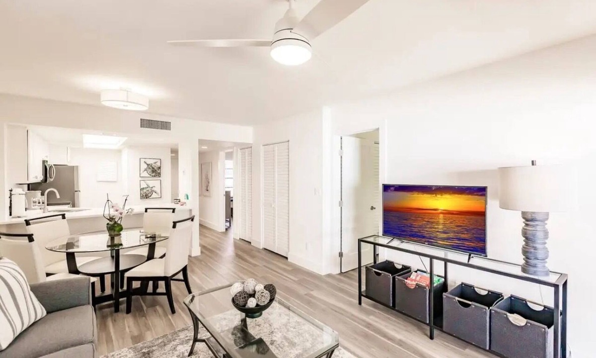 Park Shore Apartment | Park Shore Resort 2nd Floor - Serene Waterfall