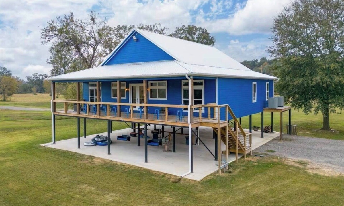 Mc Caskill Cabin | Peace by the River - Spacious 5-bedroom cabin on Little Missouri River!
