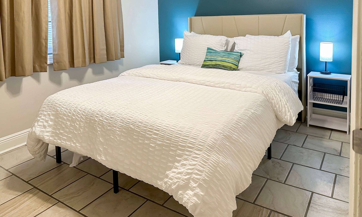 Jefferson Apartment | Peaceful 2BR by Ochsner for Patients & Pros