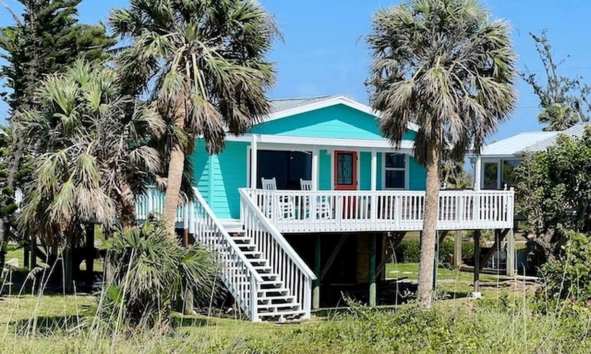 Placida Cottage | Peaceful Cottage with Incredible Water Views on Little Gasparilla Island for a Quiet Escape by the Beach in Florida