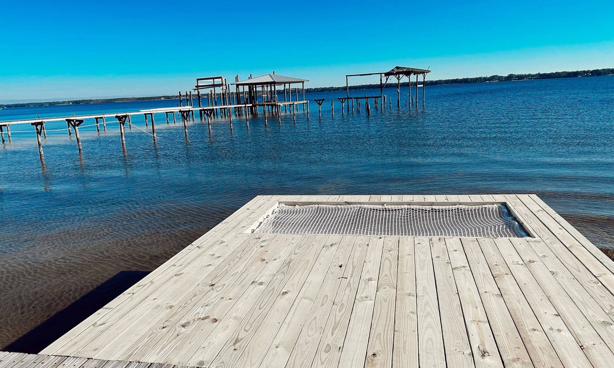 Lillian House | Peaceful waterfront getaway !!