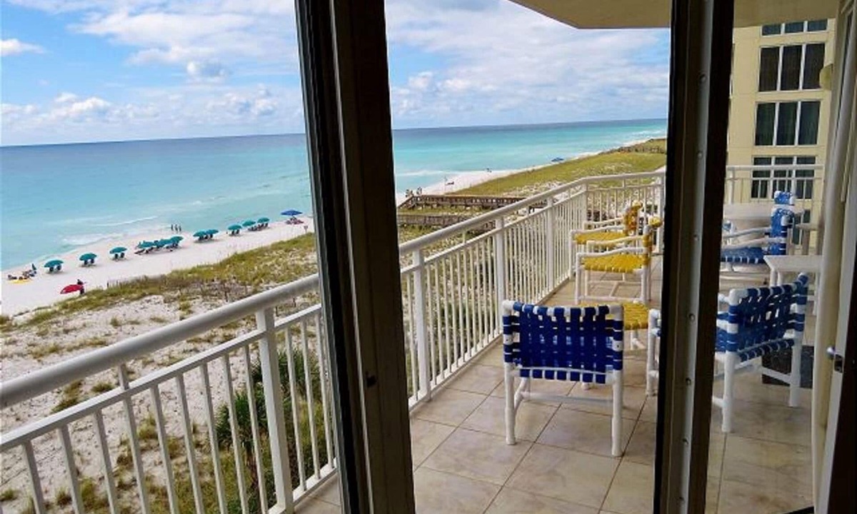 Navarre Beach Condo | Pearl 406 What a view! Sugar White Sand & Emerald Waters! Wrap Around Balcony!