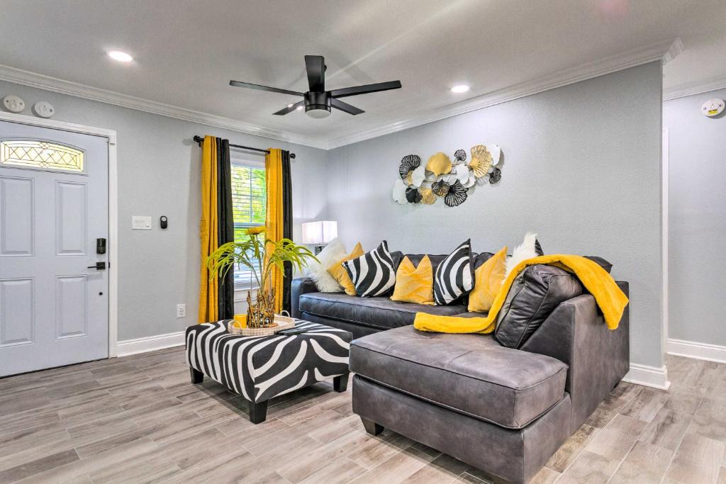 Pensacola Apartment | Pensacola Vacation Rental Close to Beaches!