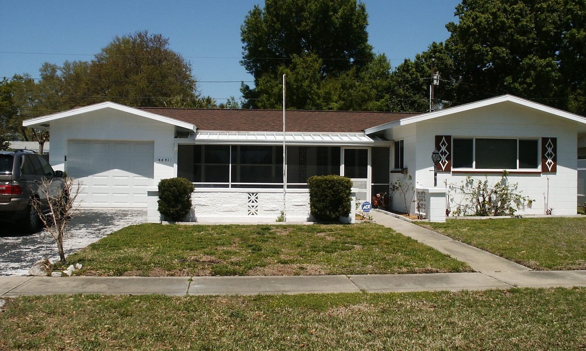 Disston Heights House | Perfect house for rent in St. Petersburg