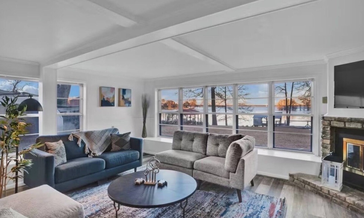 Shreveport House | Perfect View of Cross Lake