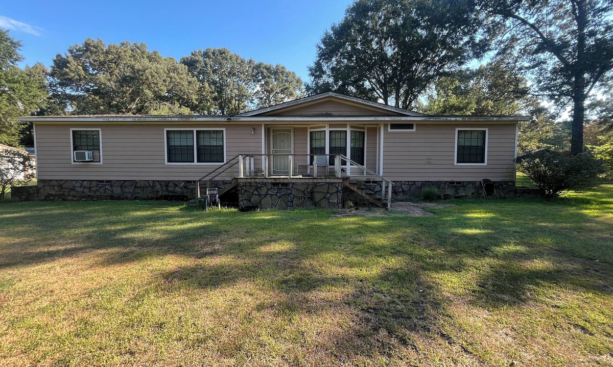Ore City House | Pet Friendly - Lakeside Retreat - Wheel Chair Accessible