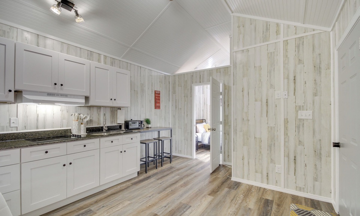 Picayune Cottage | Pet-friendly Picayune Tiny Home Near Space Center!