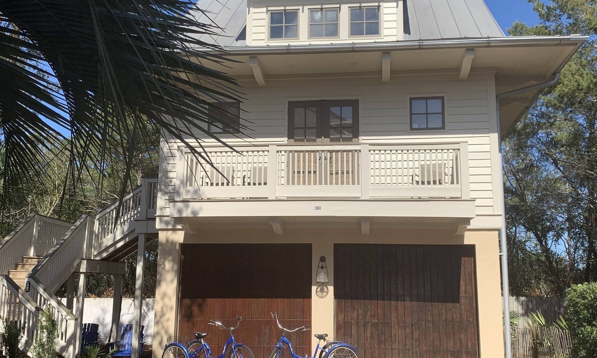 Rosemary Beach Cottage | Pet &, Kid Friendly, Two FREE adult trikes (bikes) PARKING NO WORRIES