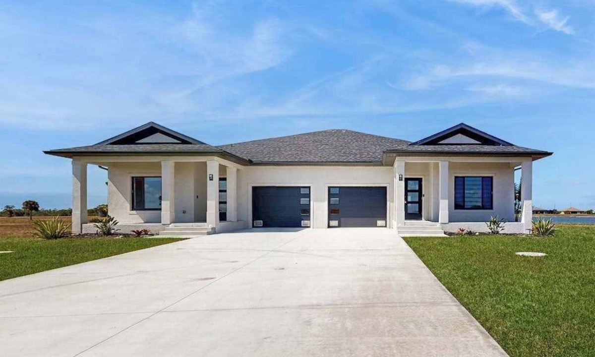 Rotonda Meadows Condo | Placida at Meadows & Villas; brand-new duplex, dogs OK, golf courses nearby