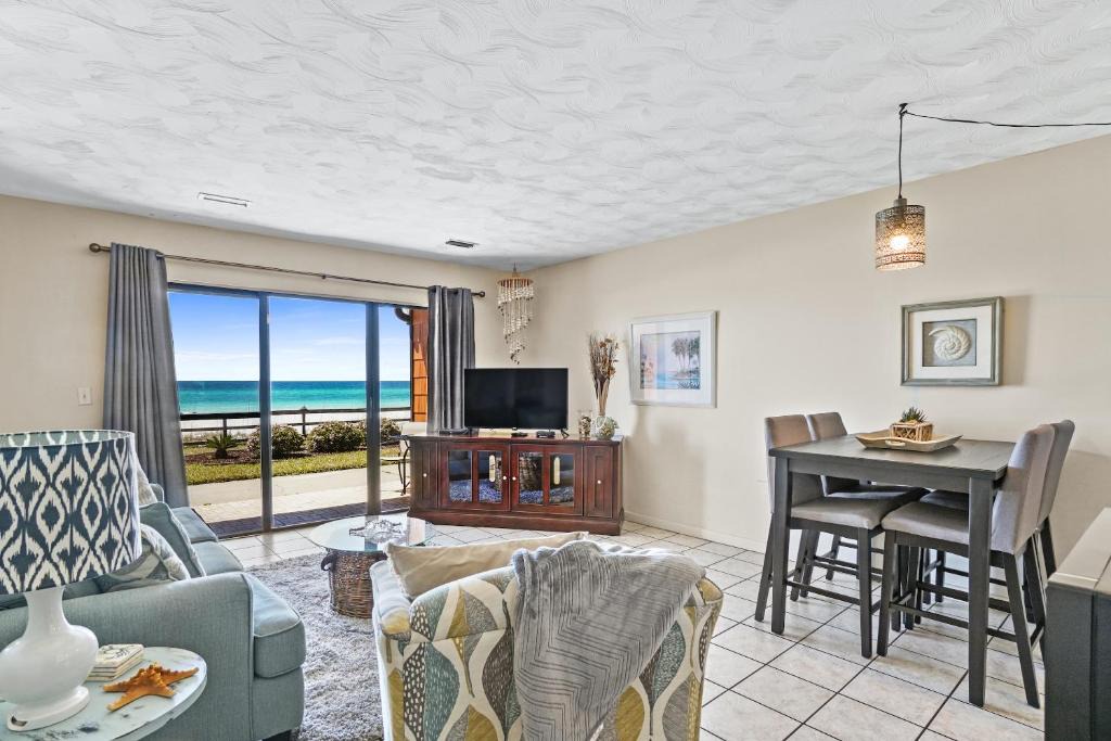 Panama City Beach Apartment | Polynesian Village Resort