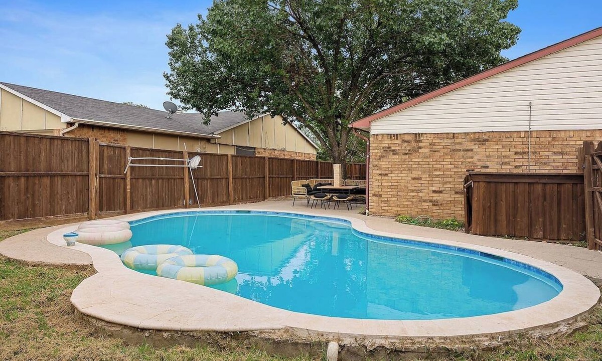 The Colony House | Pool Retreat Near Grandscape | Game Room & BBQ