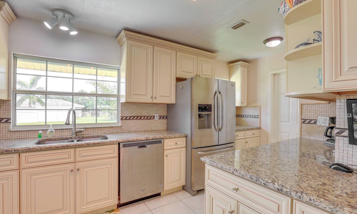 Port Saint Lucie Cottage | Port St Lucie Vacation Rental: 9 Mi to Beach