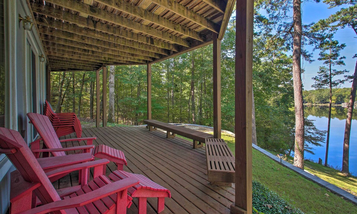 Jones Mills House | Private Dock & Pool Access! Hot Springs Home