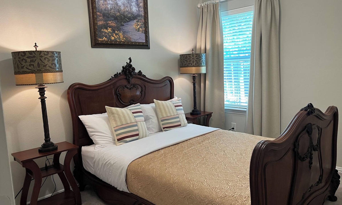 College Park House | Private Ground-Floor 2BR Suite in Gated Community - Near the Woodlands