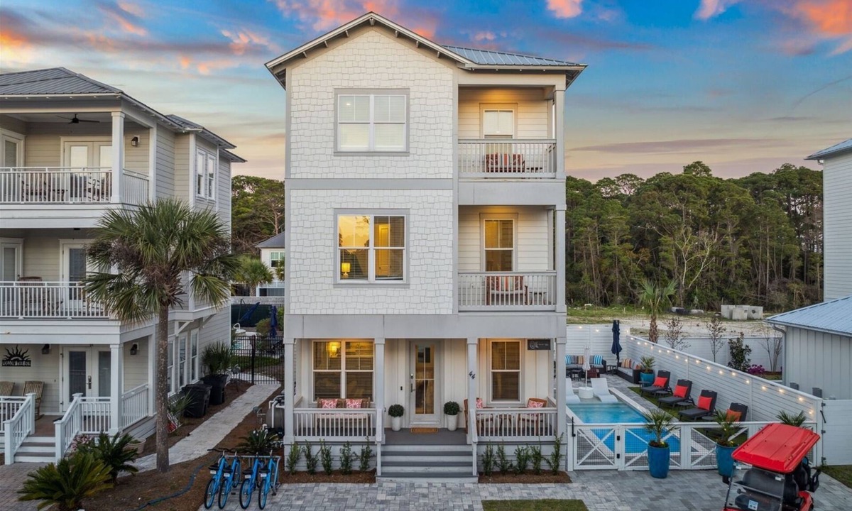 Gulf Place House | Private Pool! LSV & 4 Bikes Included! Sleeps 18! Pet Friendly!