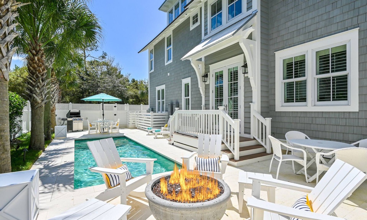 WaterSound Beach House | Private Pool - Main and Carriage - All En Suite - Private Beach and Amenities