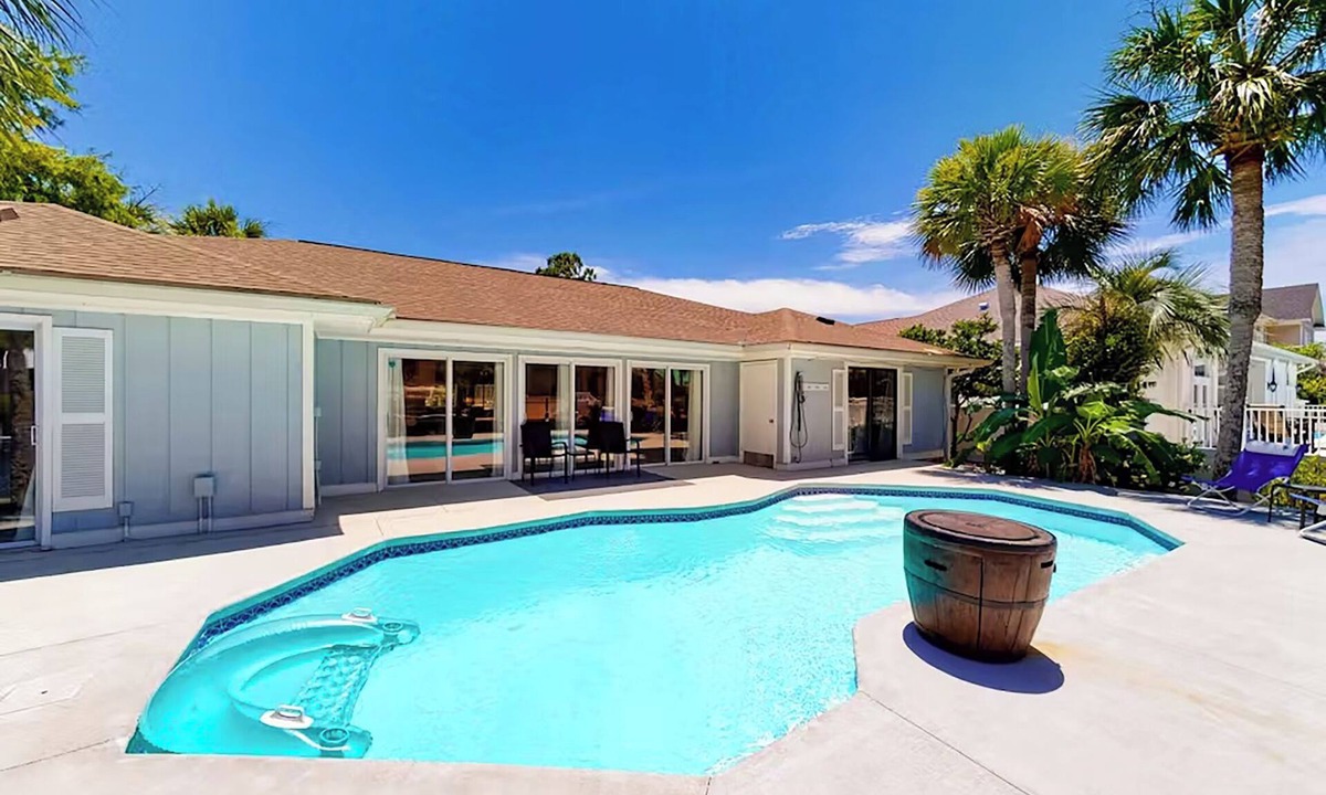 Upper Grand Lagoon House | 🌊Private Pool-Canal Views-Great for Familes-3BR-Sandy Shores🌊