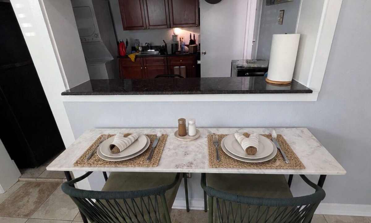Black Pearl Cottage | Private Uptown Cottage near Tulane, Loyola and Audubon Park