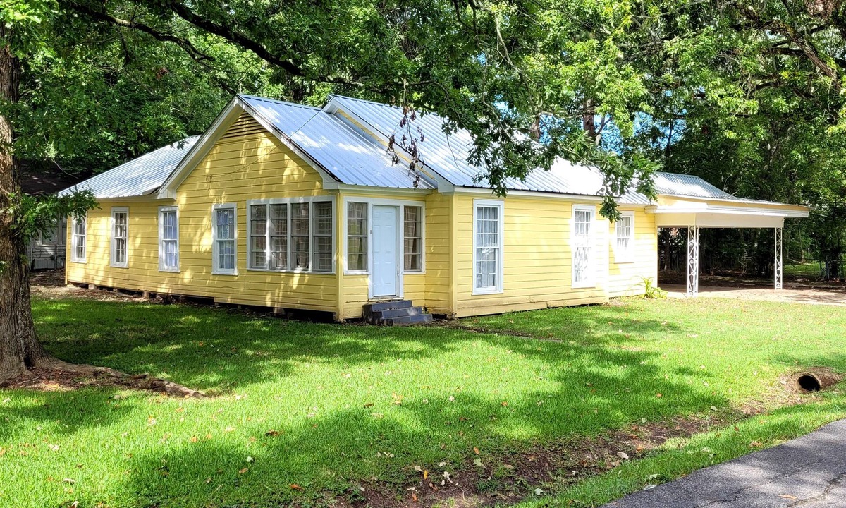 West Monroe House | Quaint 3BR Home in a Quiet Neighborhood