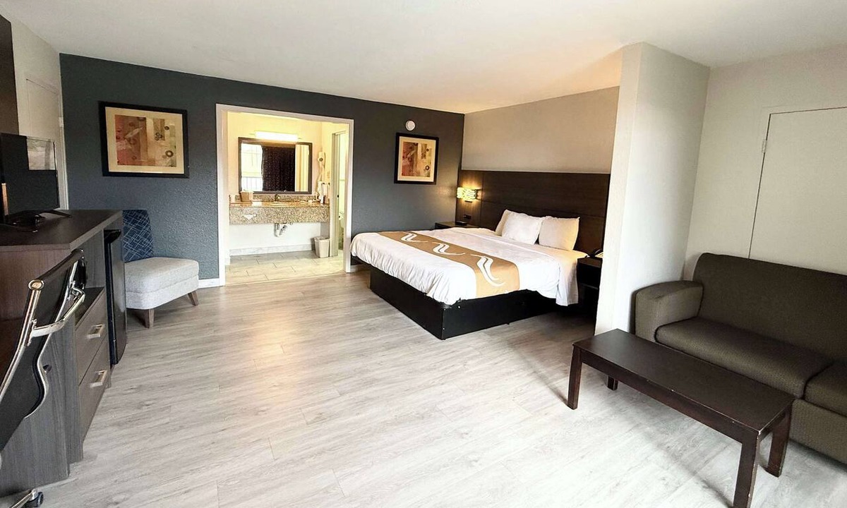 Port Allen Hotel | Quality Inn & Suites Baton Rouge West – Port Allen