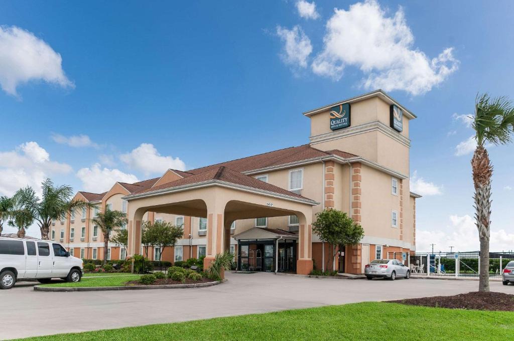 Houma Hotel | Quality Inn & Suites Houma