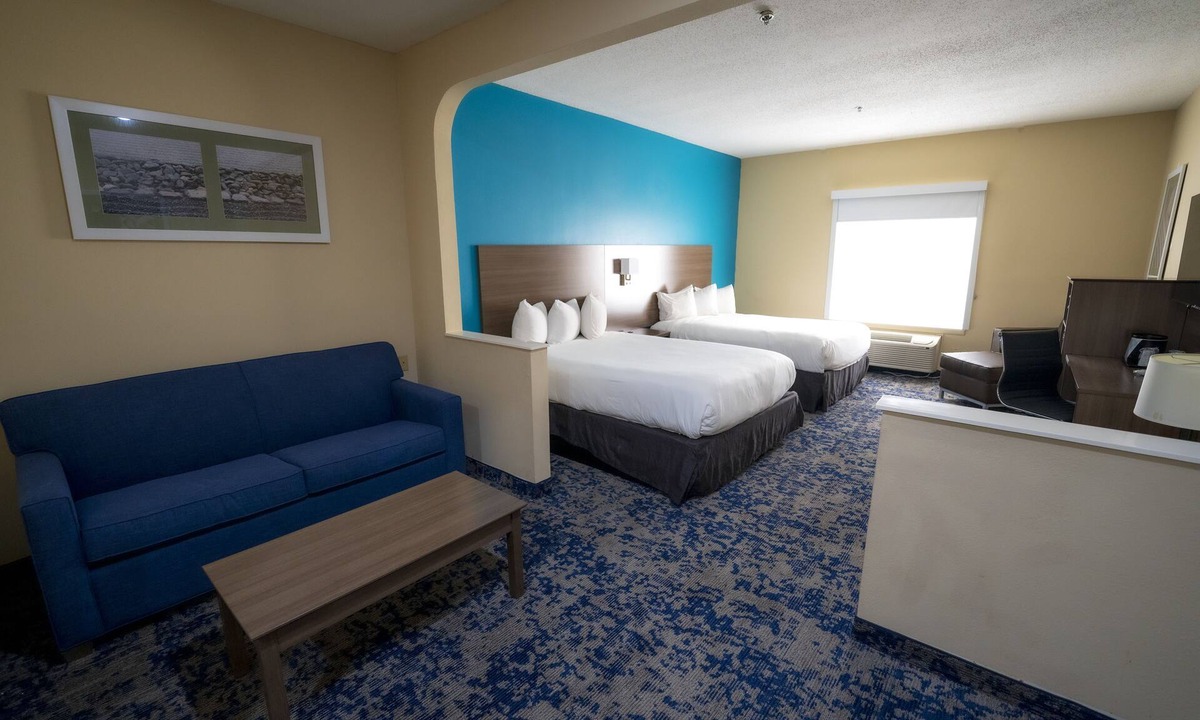 Mexia Hotel | Quality Inn & Suites Monroeville South