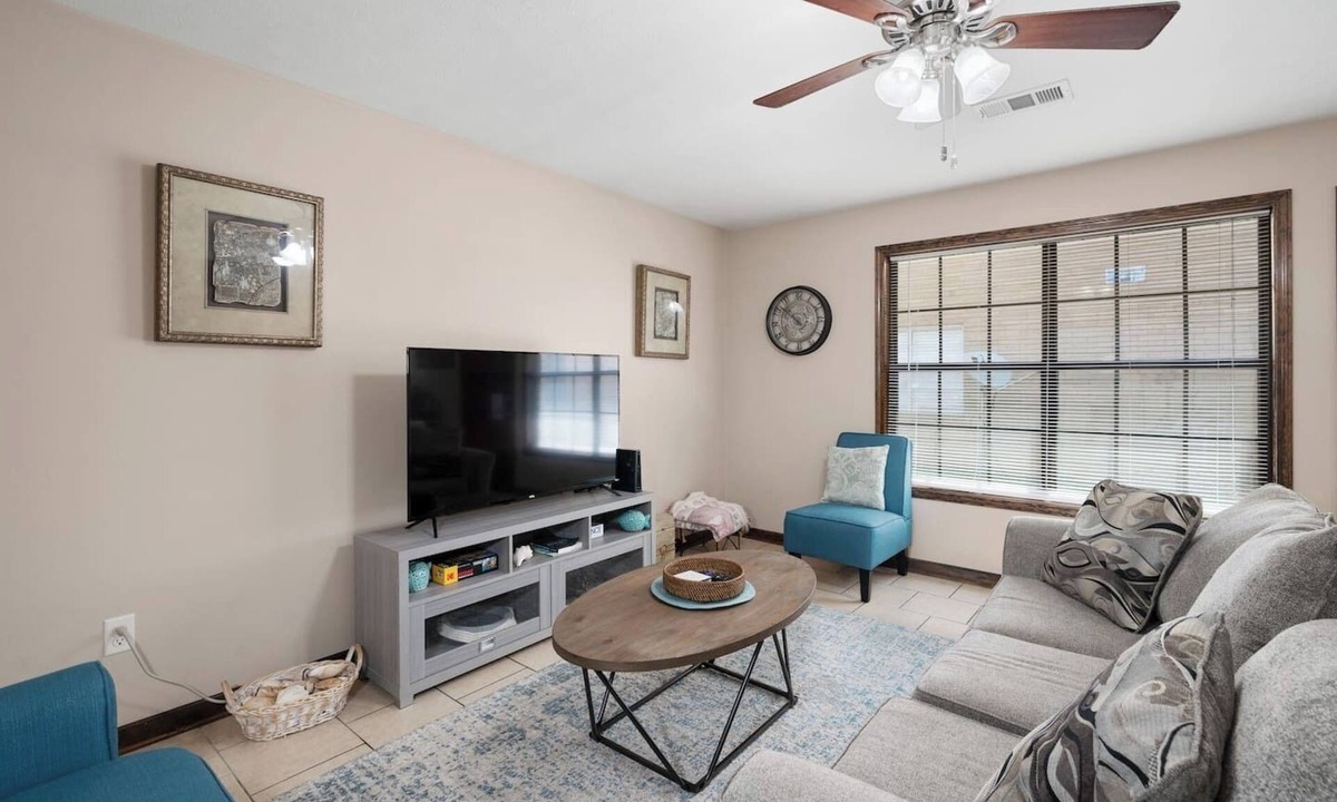 Alexandria House | Quiet 2BR K/Q+Full Kit+Easy Parking by Ponytail