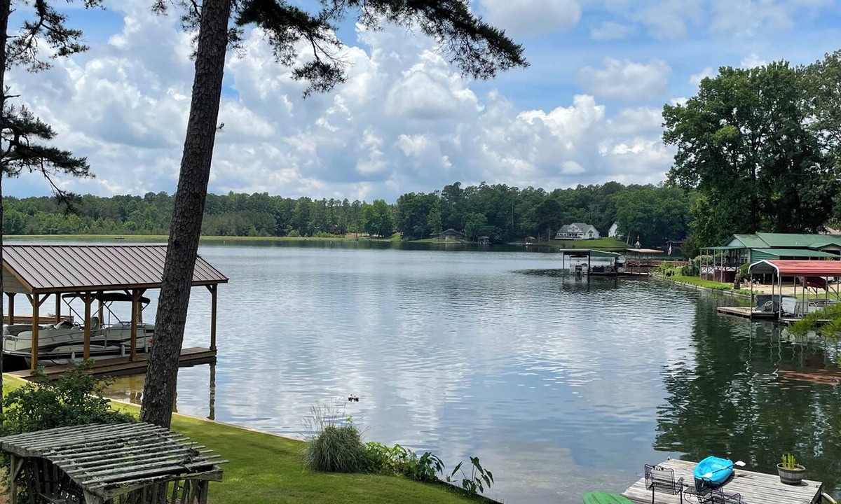 Tupelo Cottage | Quiet and Peaceful Lakefront Cottage located just 5 minutes from the interstate.