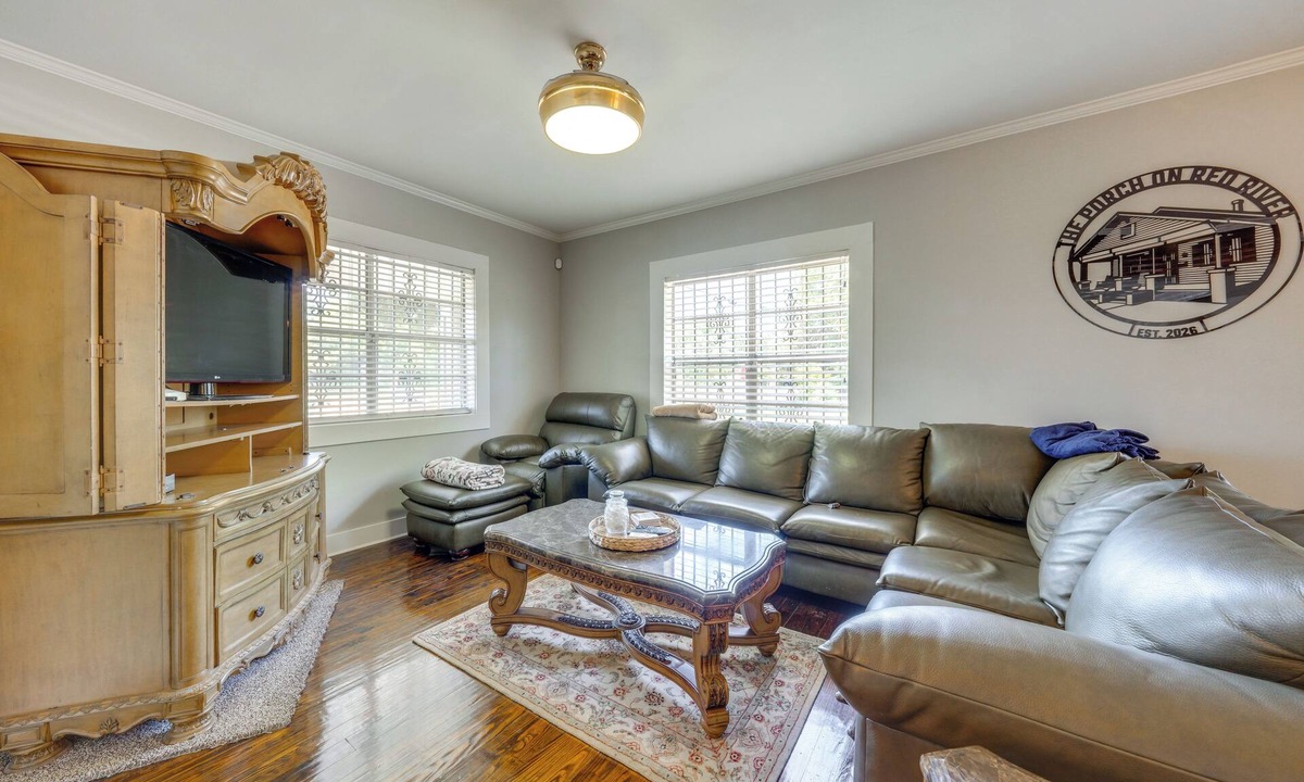 Alexandria House | Quiet Home Near I-49, Downtown & 2 Hospitals