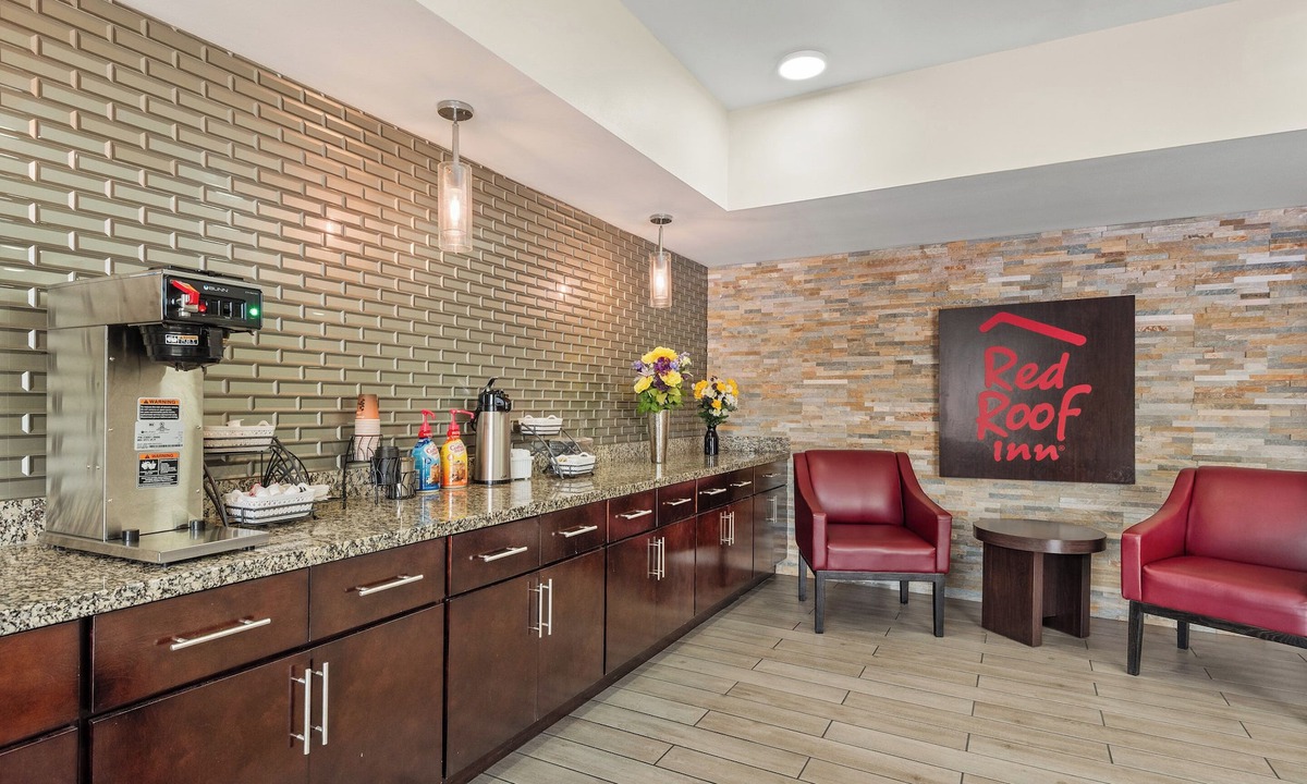 Broadmoor Hotel | Red Roof Inn Baton Rouge