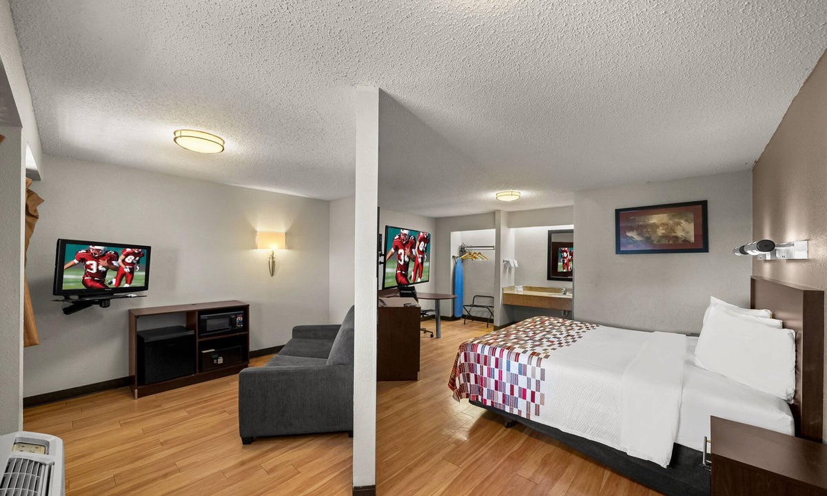 Las Colinas Hotel | Red Roof Inn Dallas - DFW Airport North