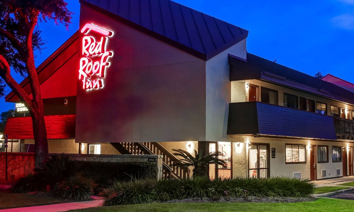 Ferry Pass Hotel | Red Roof Inn Pensacola – I-10 at Davis Highway