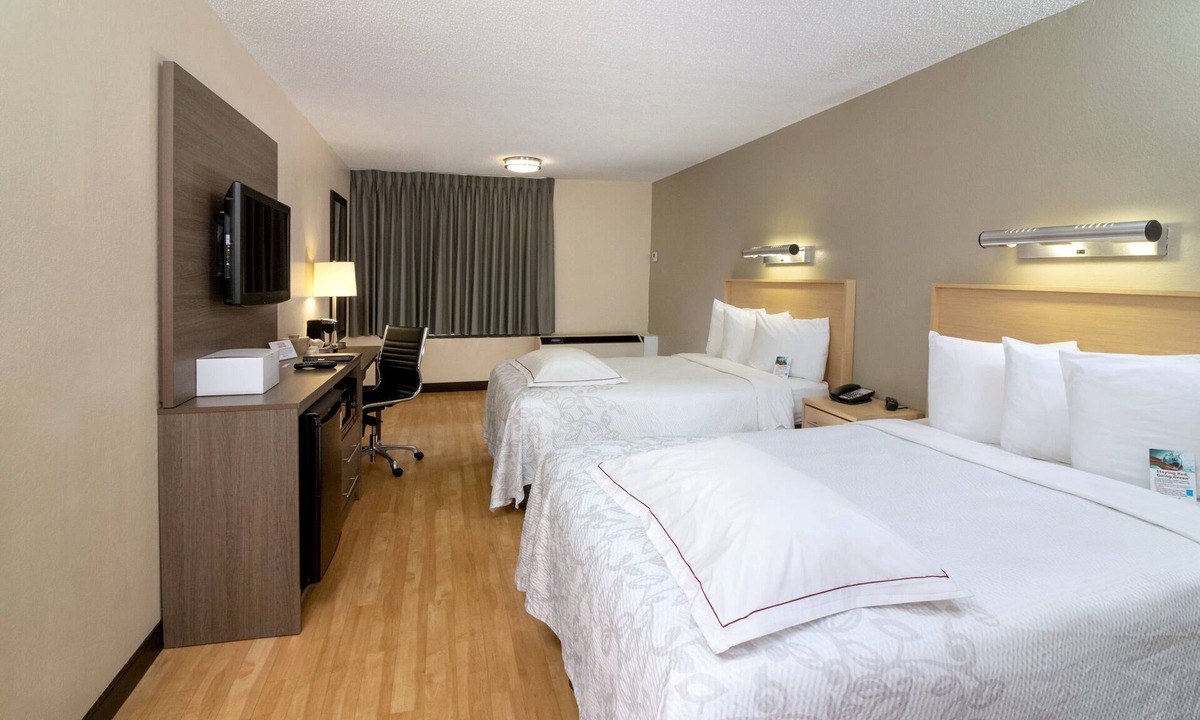 Seybold Hotel | Red Roof Inn PLUS+ Miami Airport