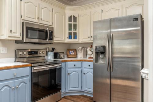 Silver Cay House | Reel Views DI - 205 St Stephens