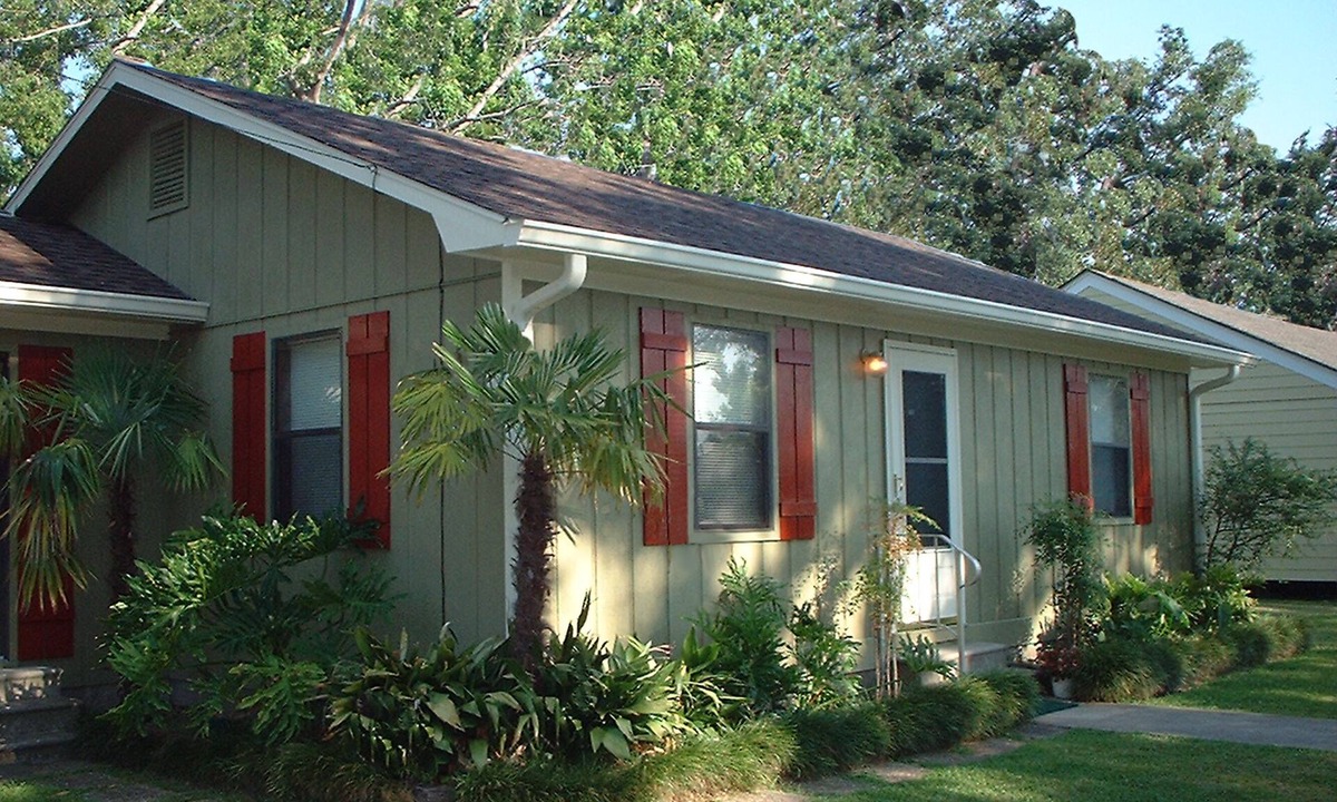 Long Beach House | Relax in the Comfort Of Your Private Guest House.