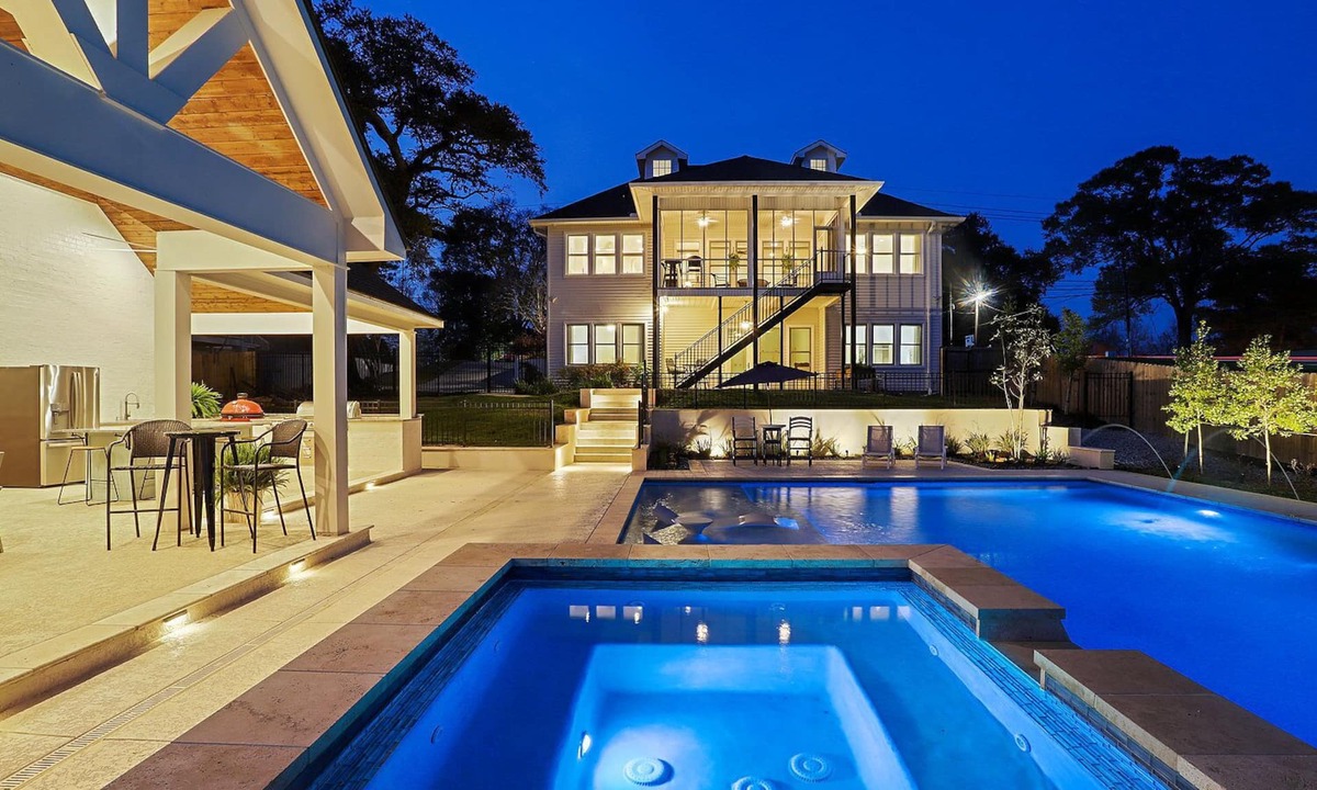 New Roads House | Relaxing Getaway on False River, with Swimming Pool, Hot Tub & Outdoor Kitchen