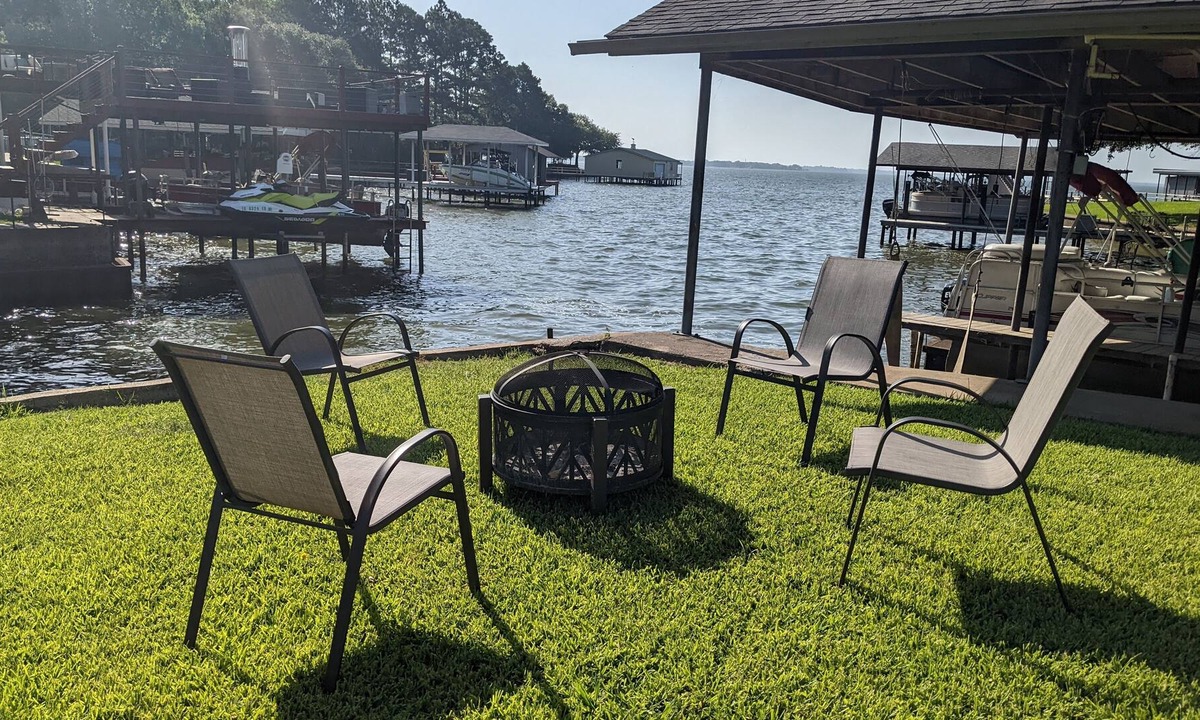 Tool House | Remodeled 4 BR Lake Front Getaway Sleeps 14