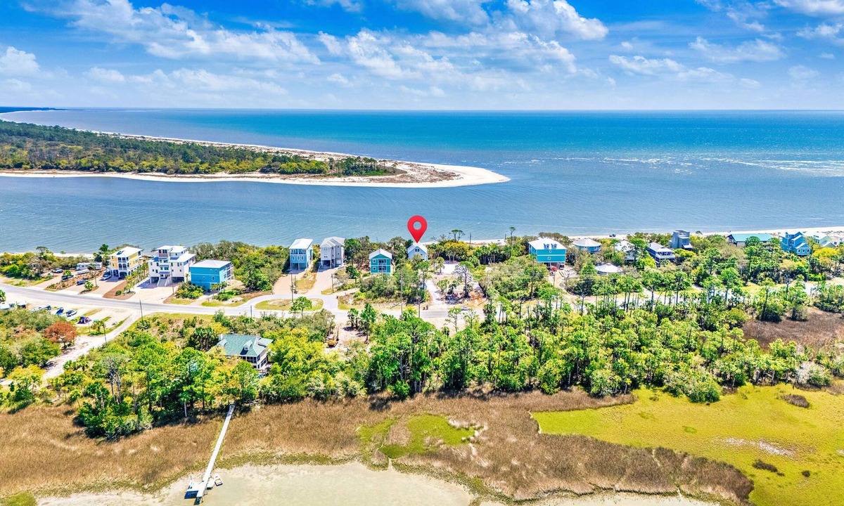 Indian Pass House | Renovated! Beachfront on IP, Dog Friendly w/Boat Parking!