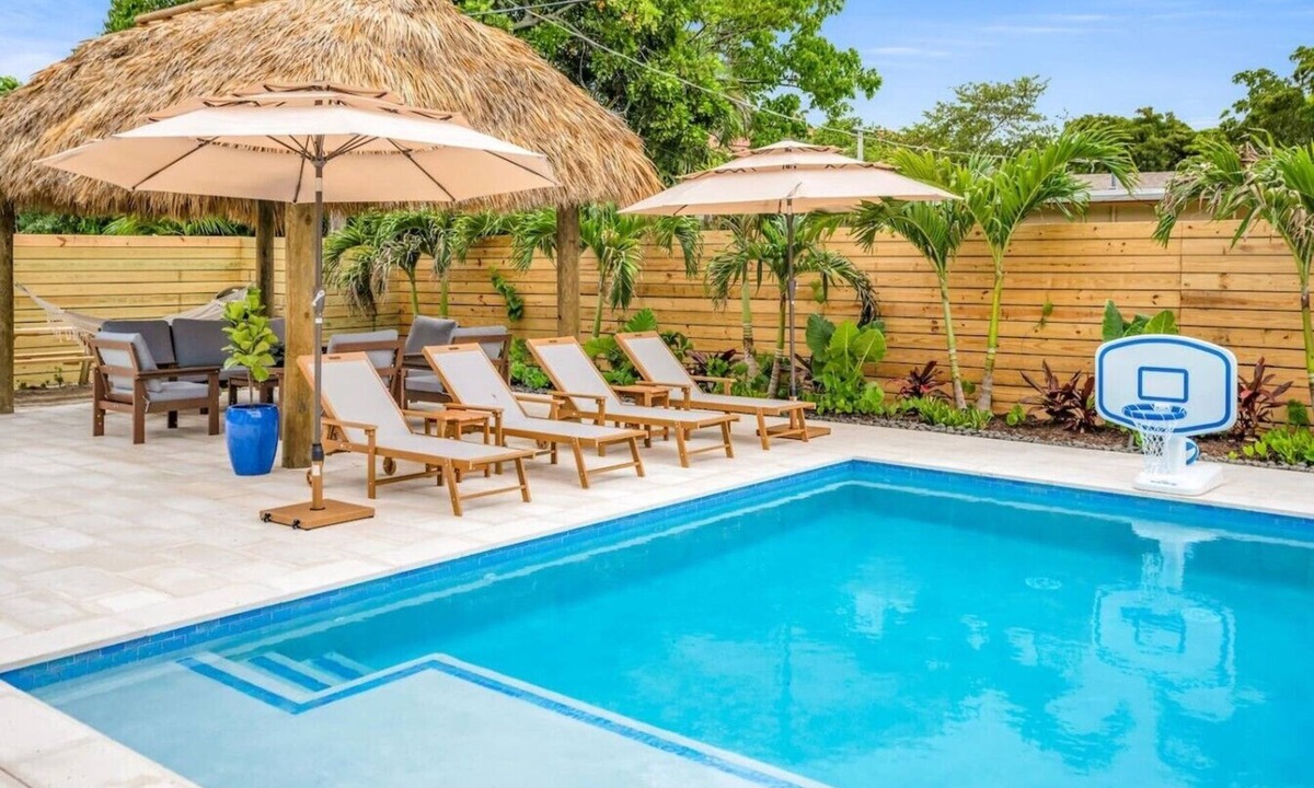 Plantation House | Resort Escape | Pool, Tiki, Hammock & Cold Plunge