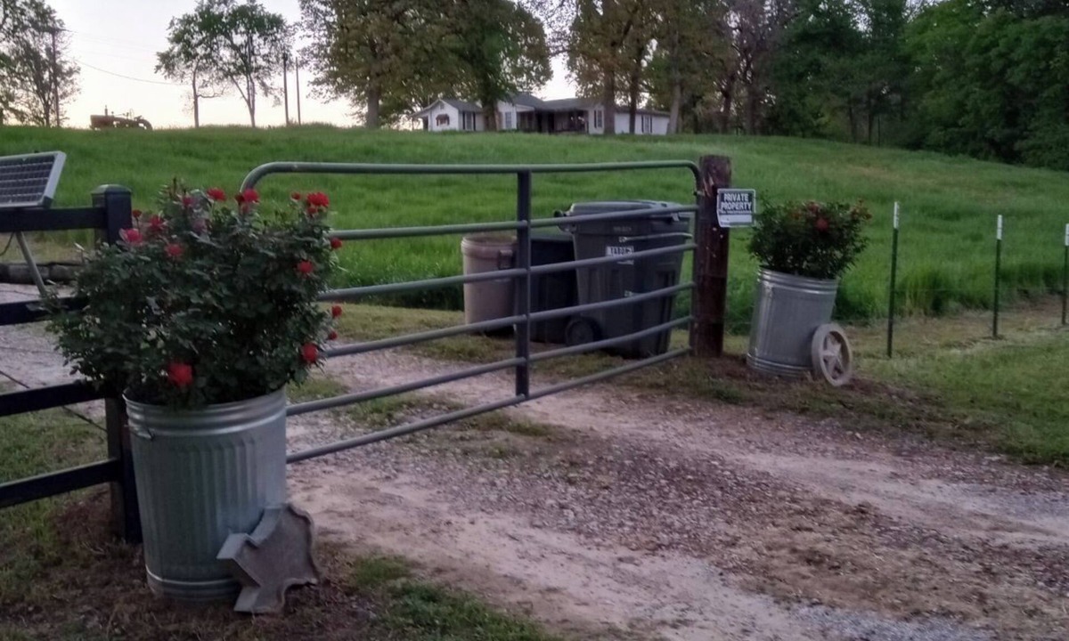 Wood County House | Return to the easy life at this quaint farm close to venues, lakes, and more!