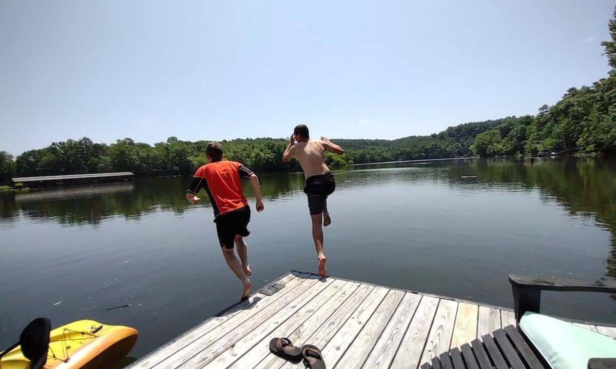 Crane Hill House | Riverbend Ranch*Smith Lake Family Fun!*Dog Yard!