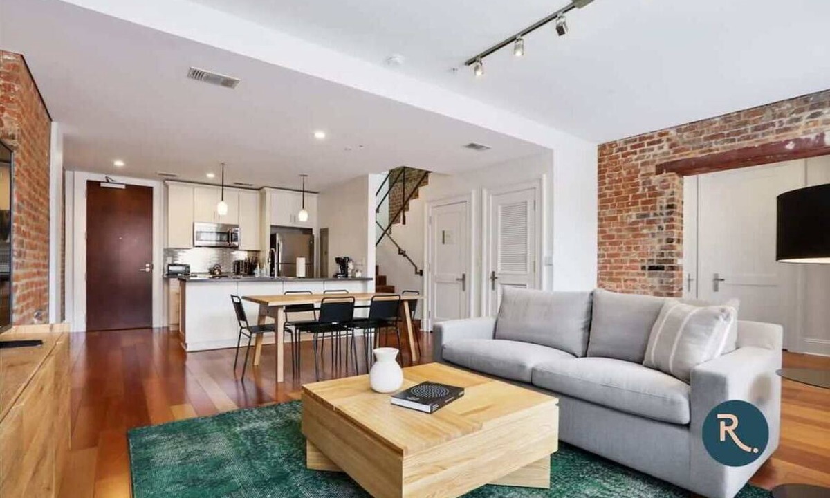 Central Business District Apartment | Roami at Factors Row in Bourbon St. | 3BR