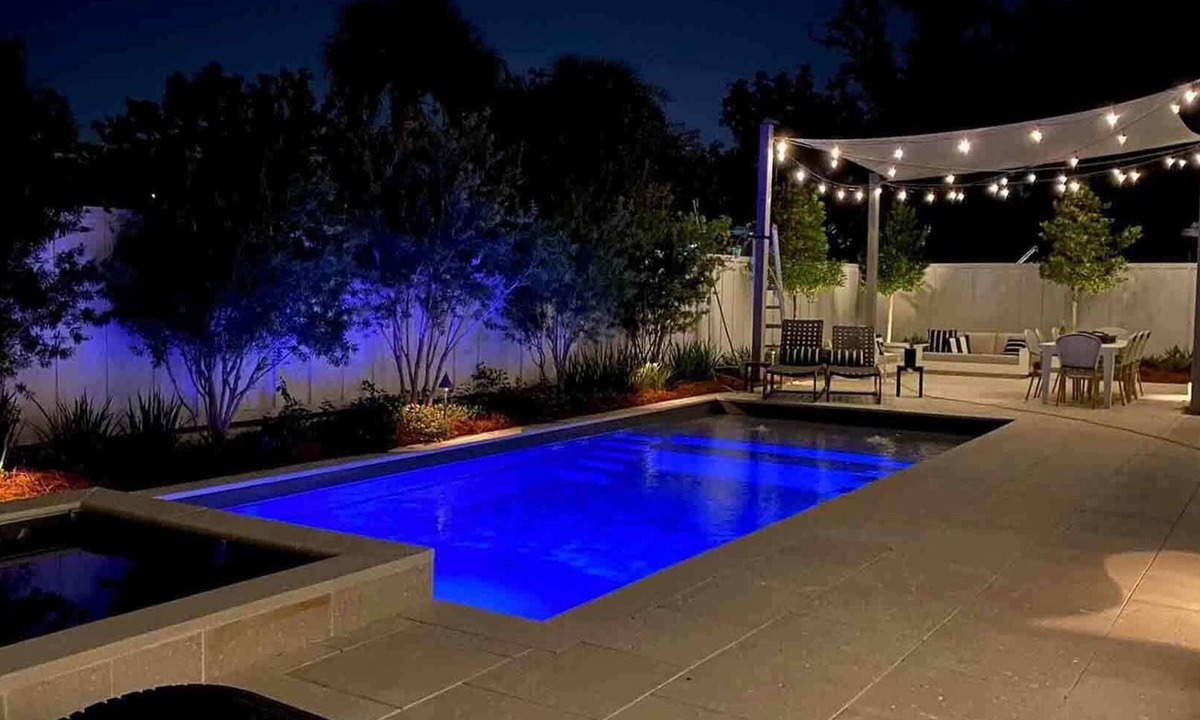 East Hill Apartment | Royal Hideaway - Monthly Stays, Executives, and Military! Summer Deals!