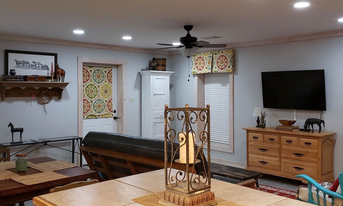 Mattson Apartment | SAFEST PLACE AROUND CLARKSDALE Hunters, Fishermen,golfers, tourist, and all.