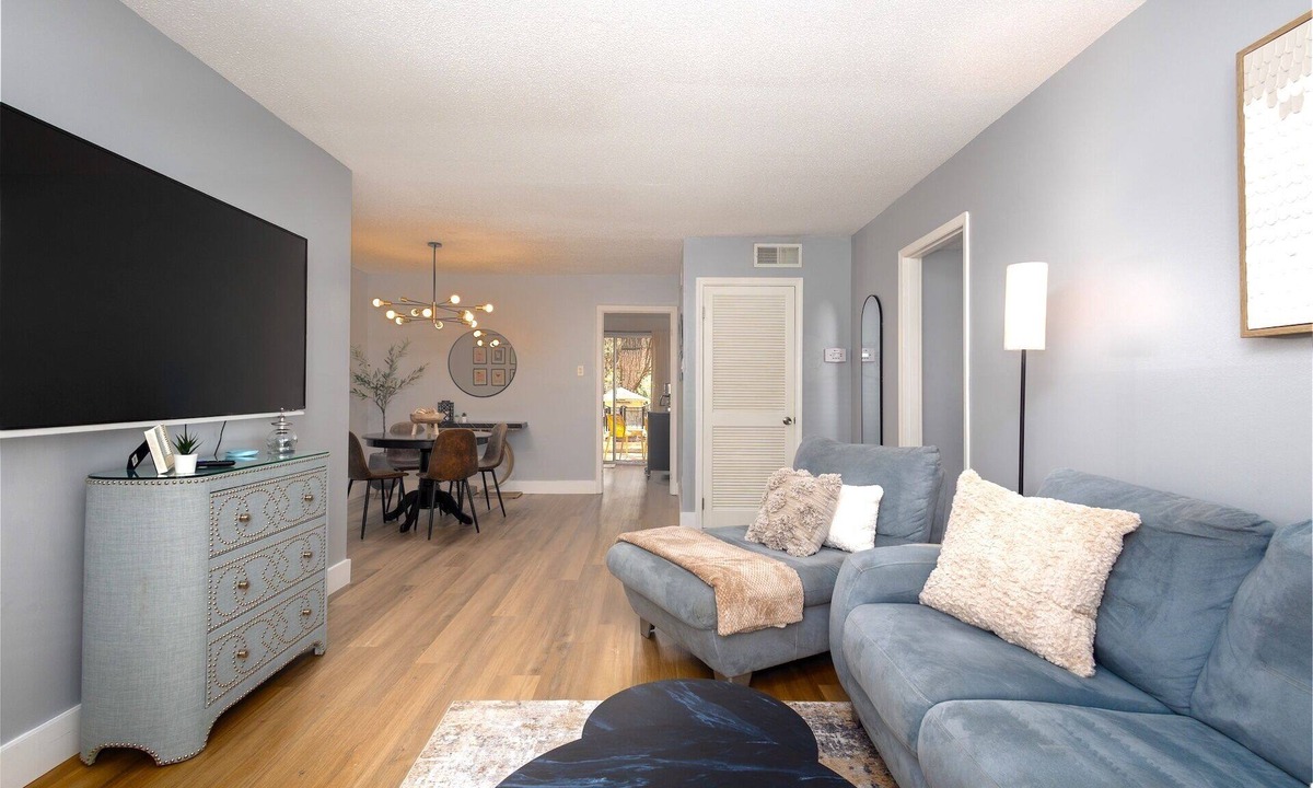 Homewood Apartment | Samford Serenity in Homewood- 1min to Samford, 5 mins to UAB, Central Location!