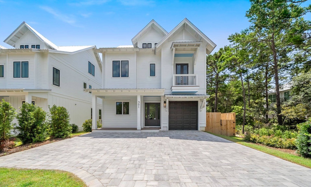 San Juan House | Sand Wand | 5 Beds | 5.5 Bath | Private Pool | Walk to Beach | Seagrove Beach 30A